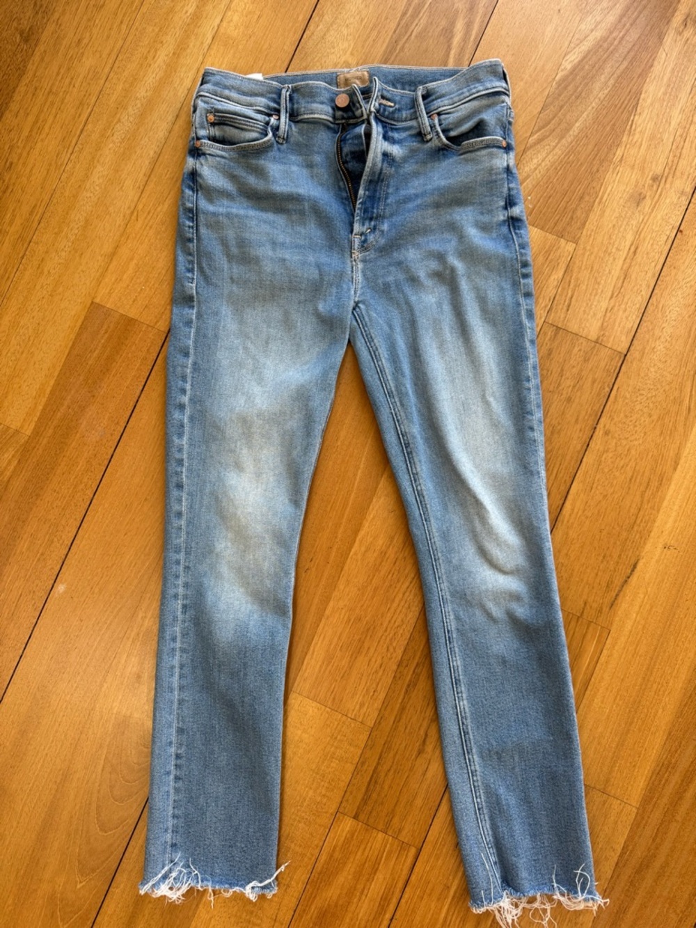MOTHER The Dazzler Ankle Fray Jeans in Riding the Cliffside size 29